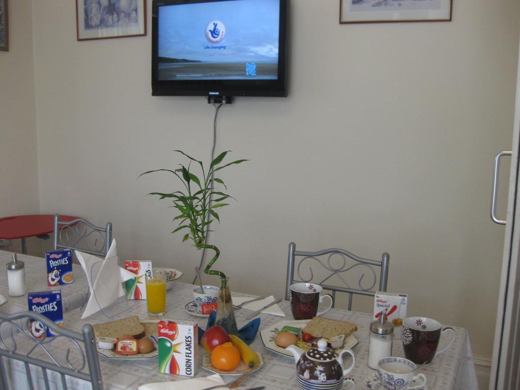 The Handforth Lodge Экстерьер фото