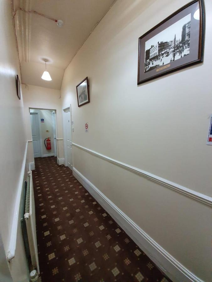 The Handforth Lodge Экстерьер фото